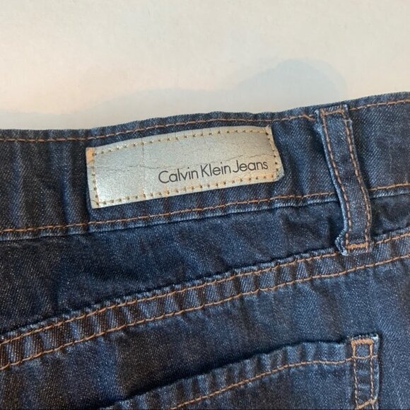 Calvin Klein Raw Edge Jean Shorts Size 8 - Picture 5 of 5